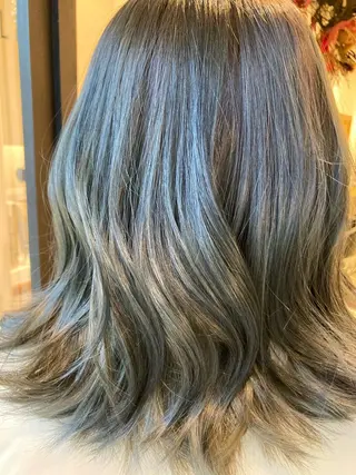セミロング カラー KOBAYASHI TEPPEIのヘアスタイル