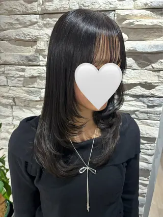 セミロング Maki /透明感カラーのヘアスタイル