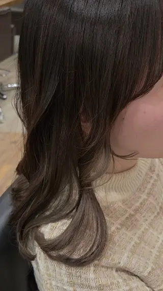 ミディアム カラー 関口 友菜のヘアスタイル