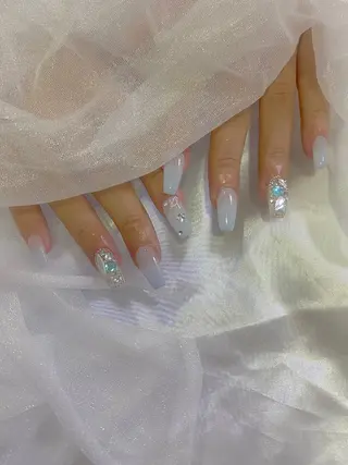 ネイル Lim nail🤍 Ayaのネイルデザイン