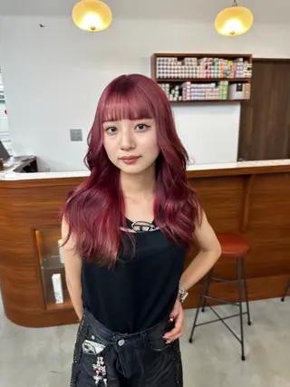 ロング タマシロカリン 艶カラー/レイヤーのヘアスタイル