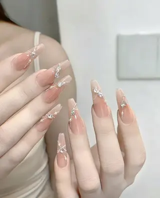 ネイル RAFFINE haru🦋🩵のネイルデザイン