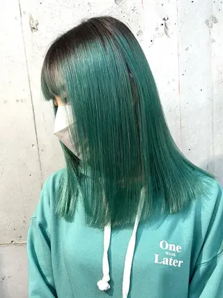 ミディアム カラー lani ブリーチ /ダブルカラーのヘアスタイル