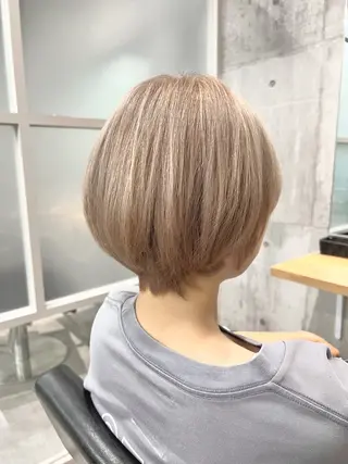 ミディアム カラー newi ナカノのヘアスタイル