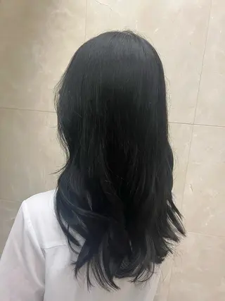 セミロング カラー 5月予約解放しまし たイルミナ公認荒井のヘアスタイル