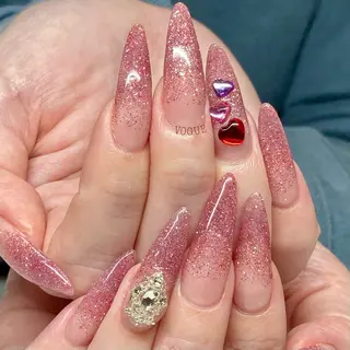 ネイル VOGUE ×SWANのネイルデザイン