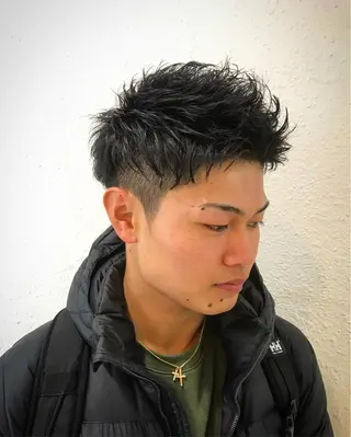 ショート カラー メンズ 🟦メンズパーマ🟦 横浜駅｜小上馬淳司のヘアスタイル