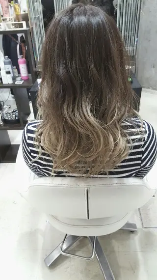 セミロング 髪質改善×レイヤー 高嶋のヘアスタイル