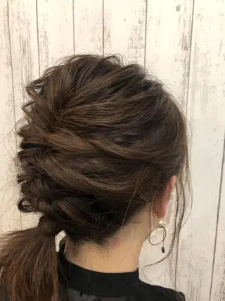 ヘアアレンジ ミディアム Hair's RooMのヘアスタイル