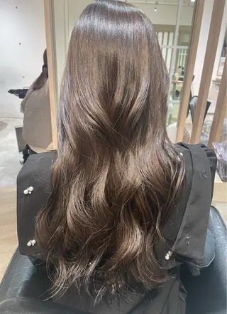 カラー AiRU hair MARINAのヘアスタイル