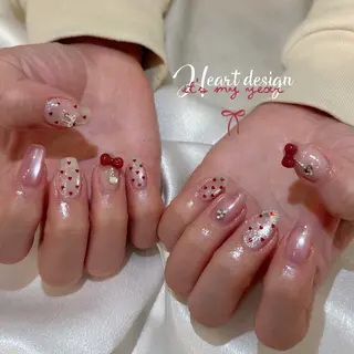 ネイル シュシュ 🎀 girly nailのネイルデザイン