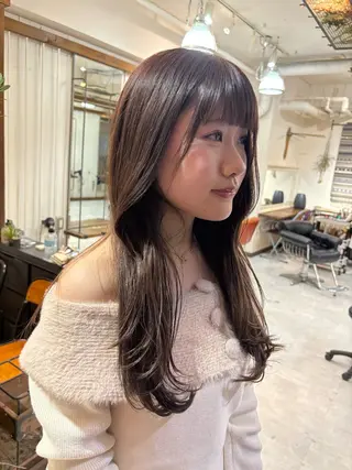 ロング 宇留間 涼香のヘアスタイル