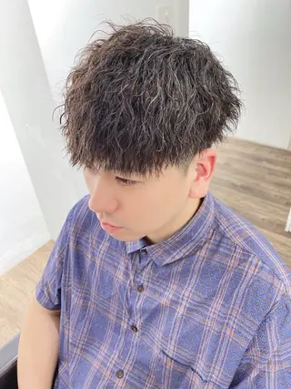 ショート パーマ メンズ ハイライト⭐️上野 高広のヘアスタイル