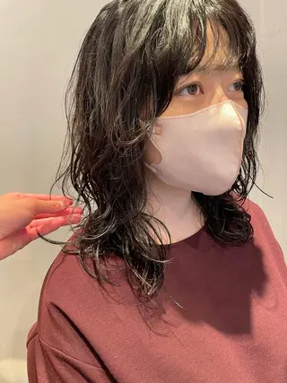 ミディアム パーマ レイヤー／似合わせ TAKUYAのヘアスタイル