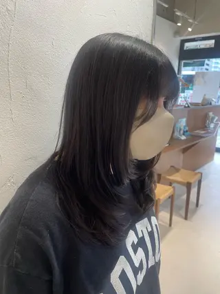 セミロング ハイトーン/レイヤー 似合わせ・ユキノのヘアスタイル