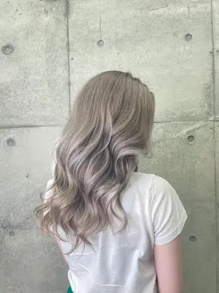 カラー 岡留 愛美のヘアスタイル