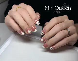 ネイル MQueen ネイルサロンマルのネイルデザイン