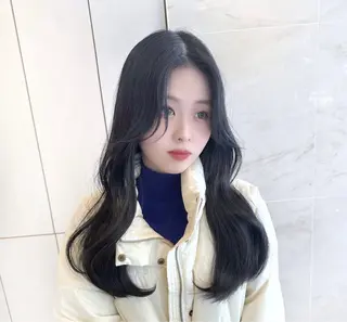 セミロング 梶 久菜乃のヘアスタイル