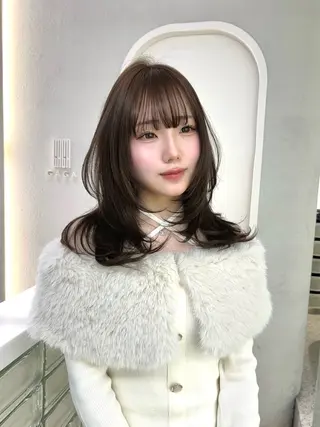 ミディアム カラー GAGA所属・GAGA AMIKAのヘアスタイル