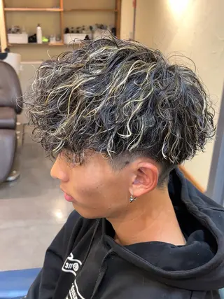 パーマ メンズ メンズ特化美容師 岩田拓海のヘアスタイル