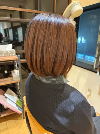 ミディアム おもだか　がく /横須賀中央のヘアスタイル