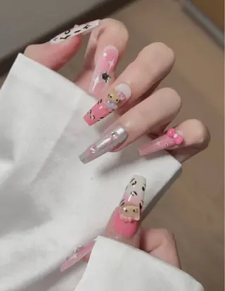 ネイル リボン、ガーリー パーツ放題専門店のネイルデザイン