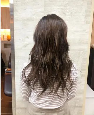 ロング カラー ヘアアレンジ Shiho 🦋 /透明感カラーのヘアスタイル