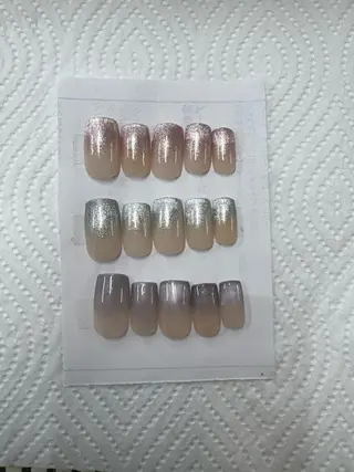 ネイル 吉田 里菜のネイルデザイン