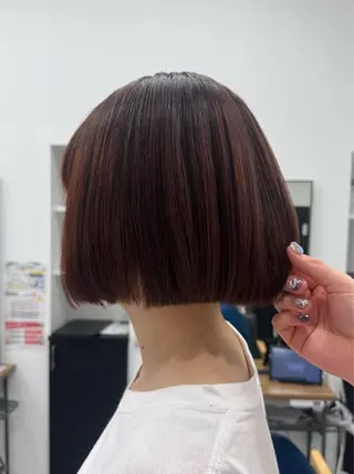 ショート カラー 𝘀𝗮𝗲 ⑅*/ 艶髪/ショートボブのヘアスタイル