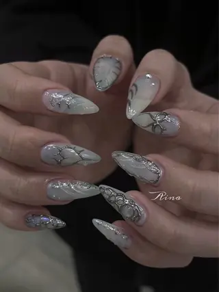 ネイル moca心斎橋店 Aina🐈⬛🤍のネイルデザイン