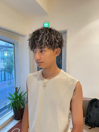 ショート カラー パーマ ヘアアレンジ メンズ メンズバレイヤージュ 🌫ハイライトのヘアスタイル