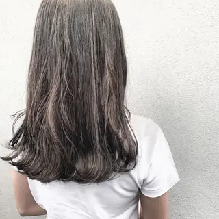 ミディアム カラー ヤスドミ ケイスケのヘアスタイル