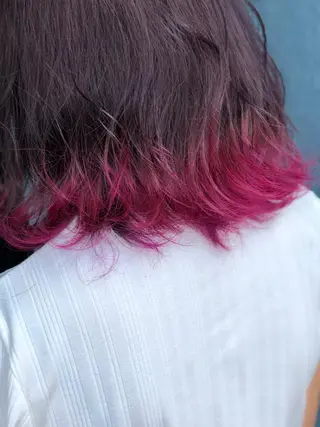 ショート カラー デザインカラー✨新倉 佑奈のヘアスタイル