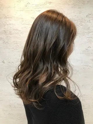 ロング 女性に人気♪ はやしほのかのヘアスタイル