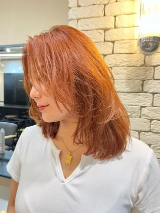 ミディアム カラー 🌟小顔レイヤー× 赤み消し透明感カラーのヘアスタイル