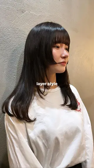 ロング 目黒 彩花のヘアスタイル