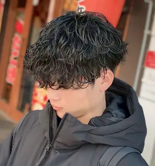 ショート パーマ メンズ 石田 大成のヘアスタイル