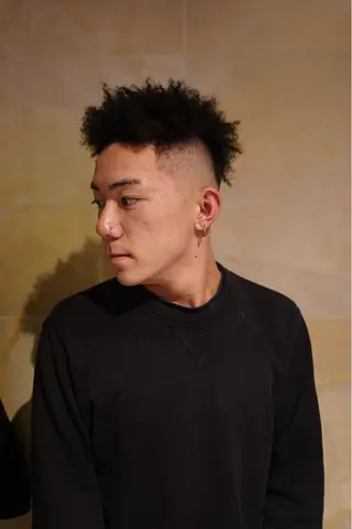 ショート パーマ モチヅキ タツキのヘアスタイル