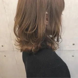 ミディアム 山野 稚奈のヘアスタイル