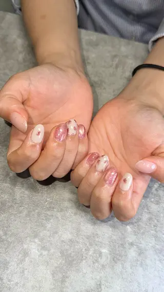 ネイル shino🌟 痛ネイルのネイルデザイン
