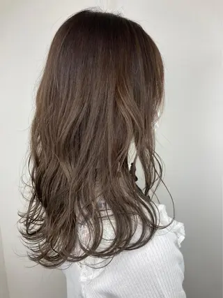 ロング カラー 阪本 愛実のヘアスタイル