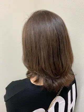 セミロング カラー 🫧透明感カラー🫧 美髪矯正🫧チサトのヘアスタイル