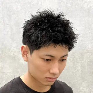 ショート メンズ YUTA短髪特化 フェザーパーマのヘアスタイル