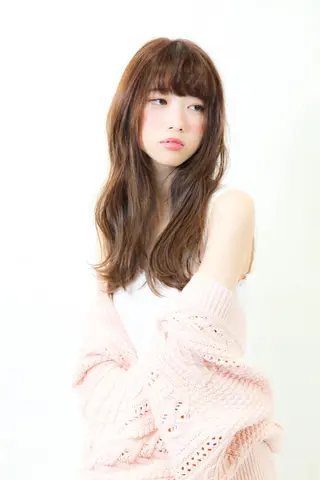 ロング TAI透明カラー 柔らかい縮毛矯正のヘアスタイル