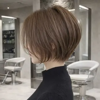 ショート カラー 《髪質改善✖️レイヤ ー🩶》ナオヤのヘアスタイル