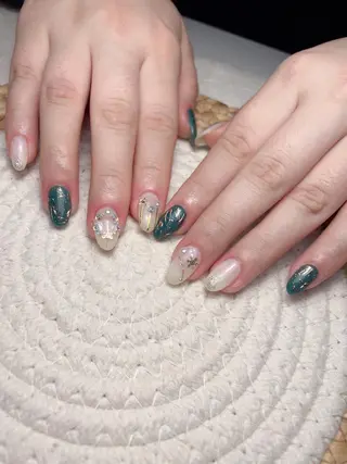 ネイル Maggie Nail🦩のネイルデザイン