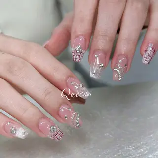 ネイル Queens 榊 まおのネイルデザイン