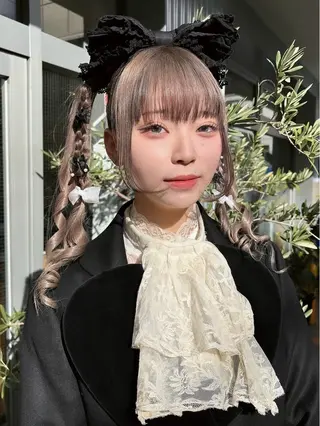 ロング カラー ヘアアレンジ しの　ゆきの THE REMMYのヘアスタイル