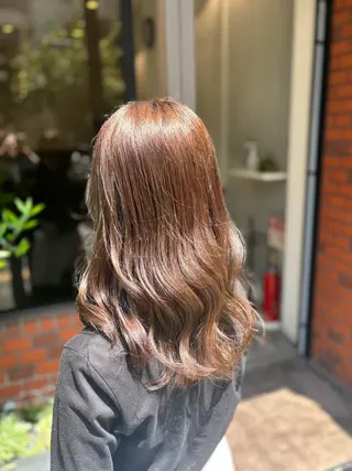 ミディアム カラー cocotte宜喜 弘希のヘアスタイル