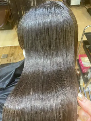 ミディアム 山木 裕子のヘアスタイル